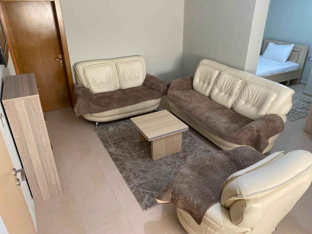 Cozy Guesthome Korce Exterior foto